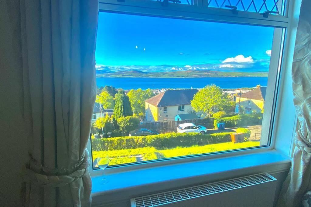 Beautiful Sea View 2 Bed Home Port Glasgow Exterior photo